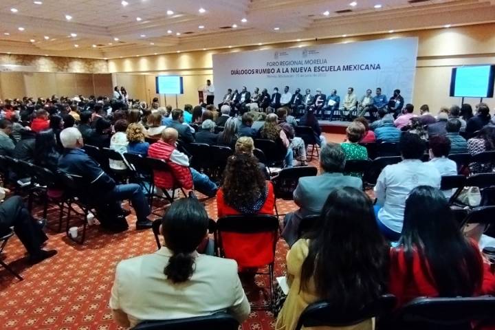 Michoacán ya revisa la Nueva Escuela Mexicana: SEE