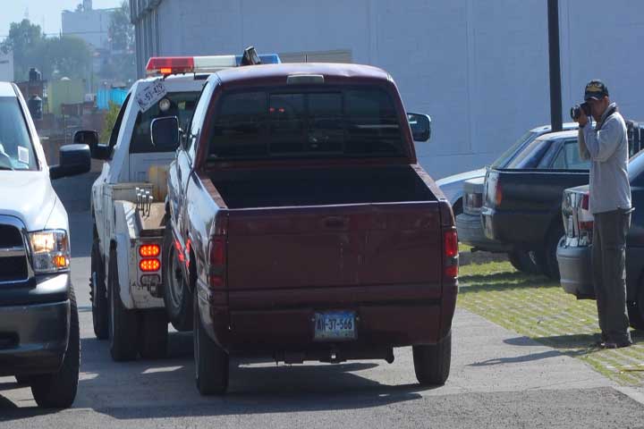 Encuentran camioneta implicada en atentado a policía ministerial