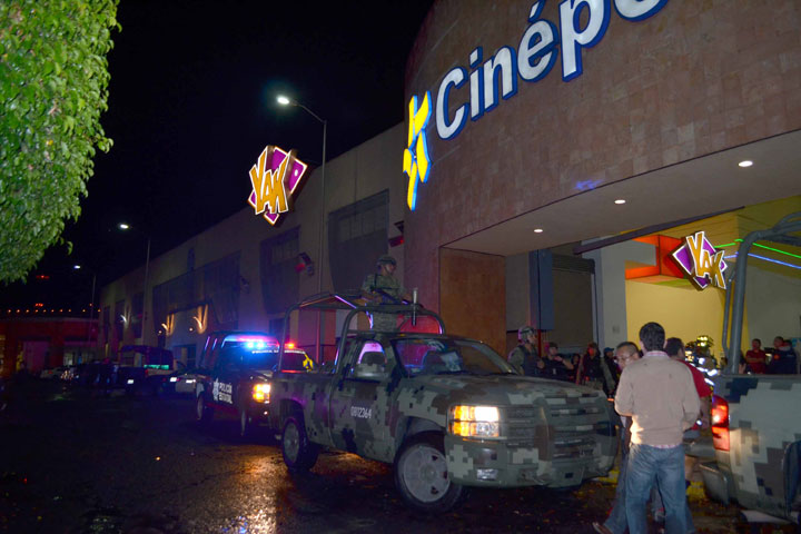 Solo pánico y crisis nerviosa tras irrupción de tres sujetos al Yak