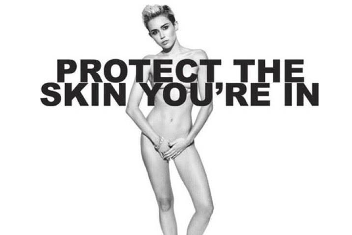Miley Cyrus se despoja de sus prendas
