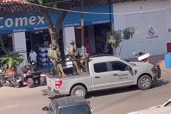 Despliegue de la Marina en Huetamo deja presuntas detenciones y protestas ciudadanas