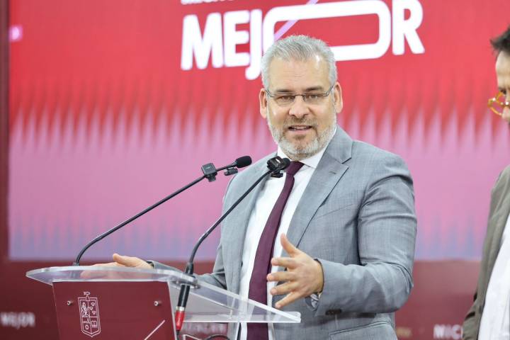 Inicia entrega gratuita de tarjetas para el teleférico de Uruapan