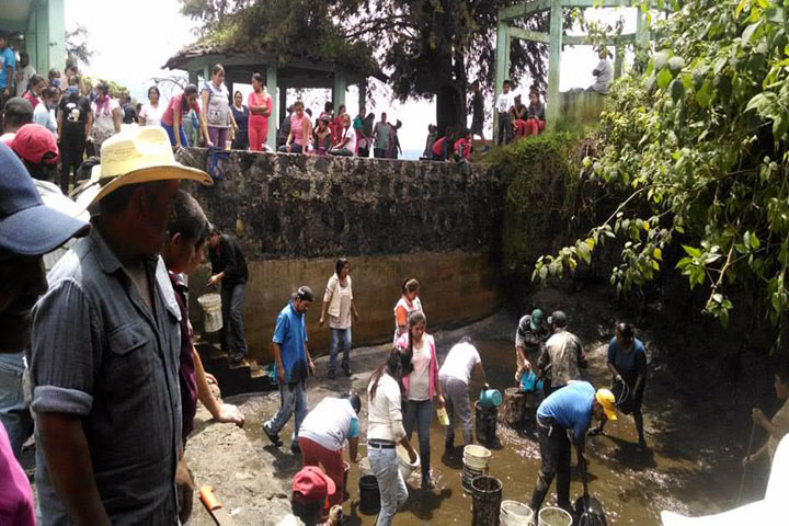 Invitan a faenas para limpiar el ojo de agua