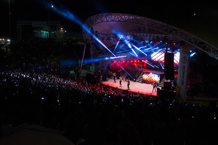 Expo Feria Michoacán 2015 inició con el pie derecho
