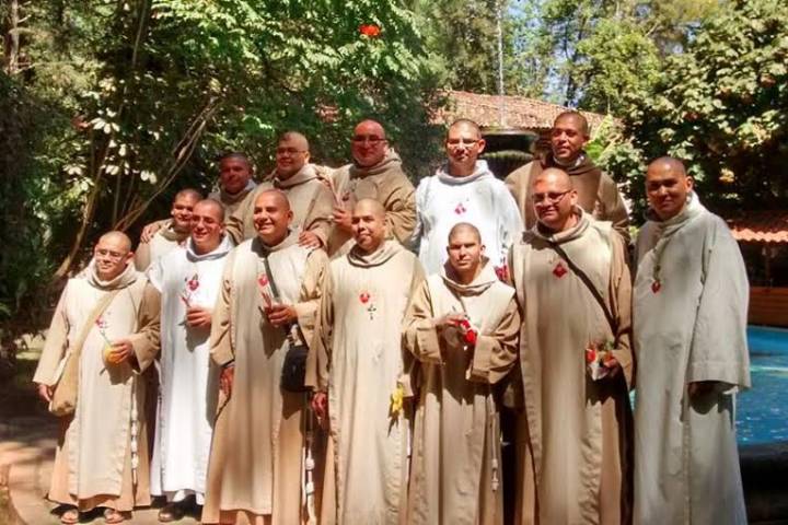 Decenas de religiosos han visitado el Parque Nacional