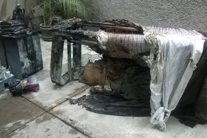 Veladora causa incendio de casa